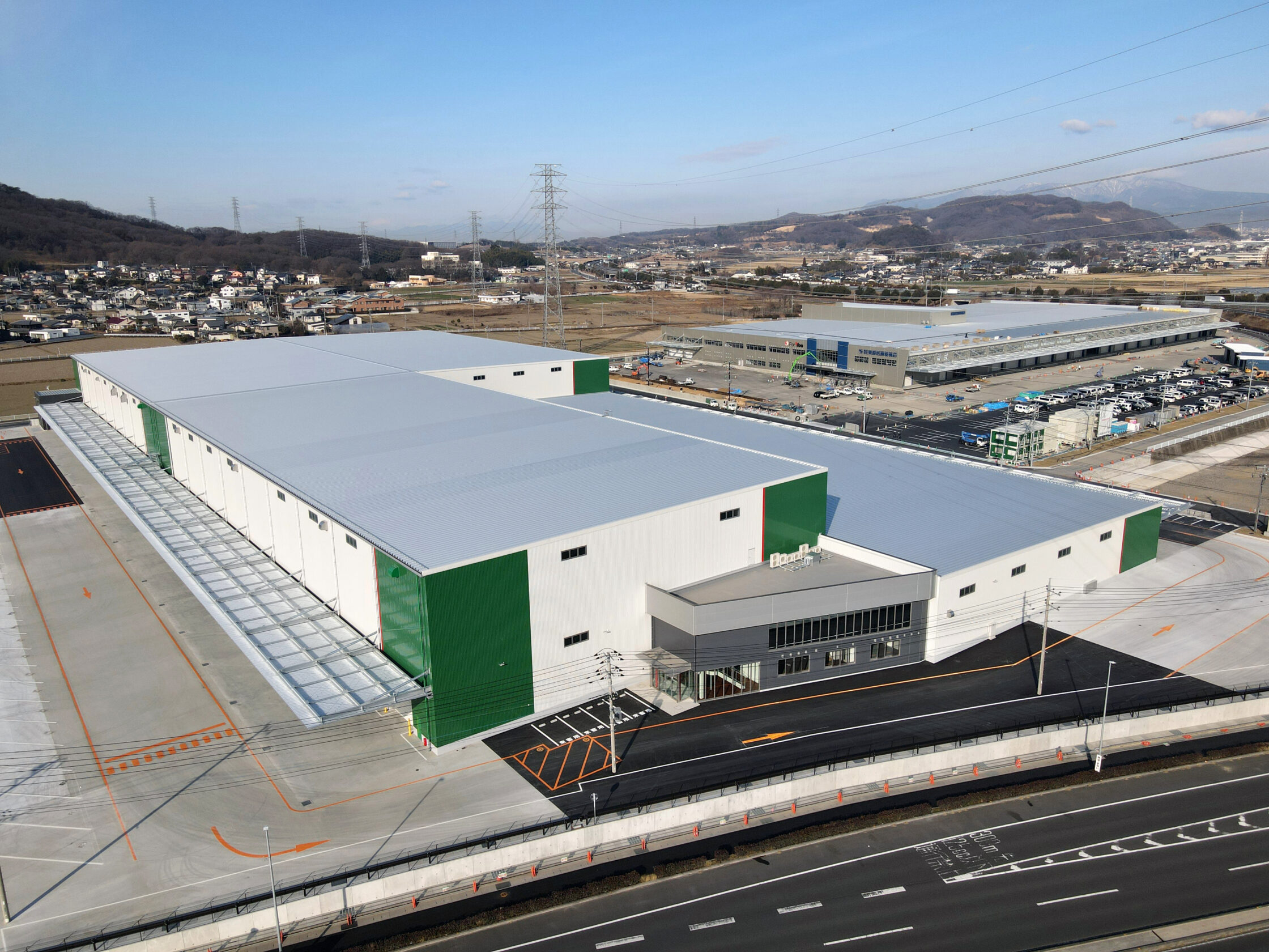新井商運　東部物流センター